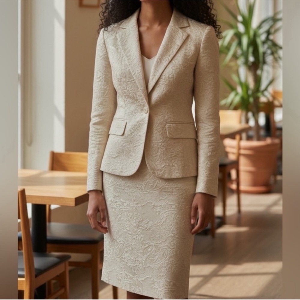 Elegant and beautiful Light Golden Women's Business Skirt and Blazer Set